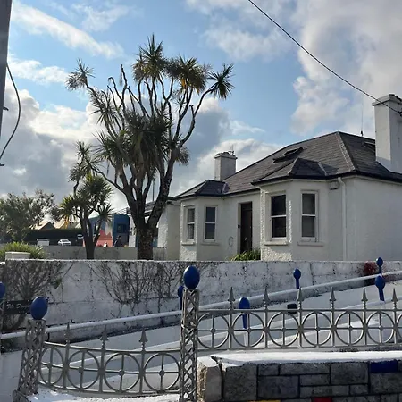 Nyaraló Sonas, The Wood, Dingle, County Kerry Dingle