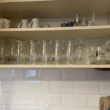 Nyaraló Sonas, The Wood, Dingle, County Kerry