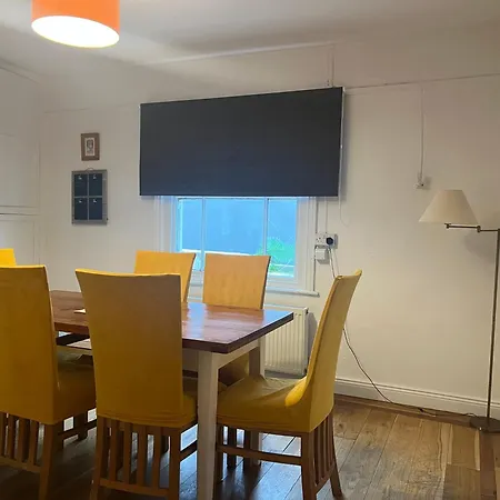 Nyaraló Sonas, The Wood, Dingle, County Kerry *